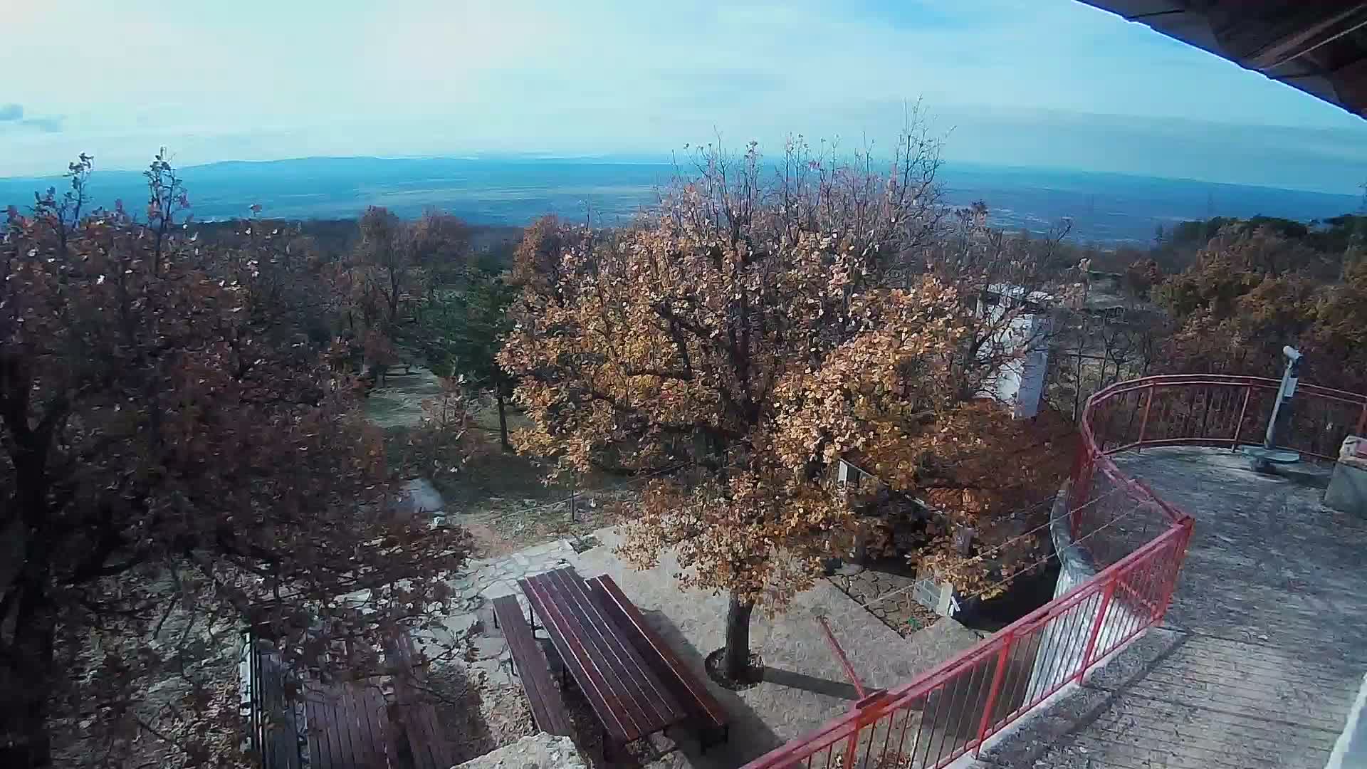 Promina Mountain (855m) Observation Deck Live Cam - Siverić, Grad Drnis, Šibenik-Knin, Croatia