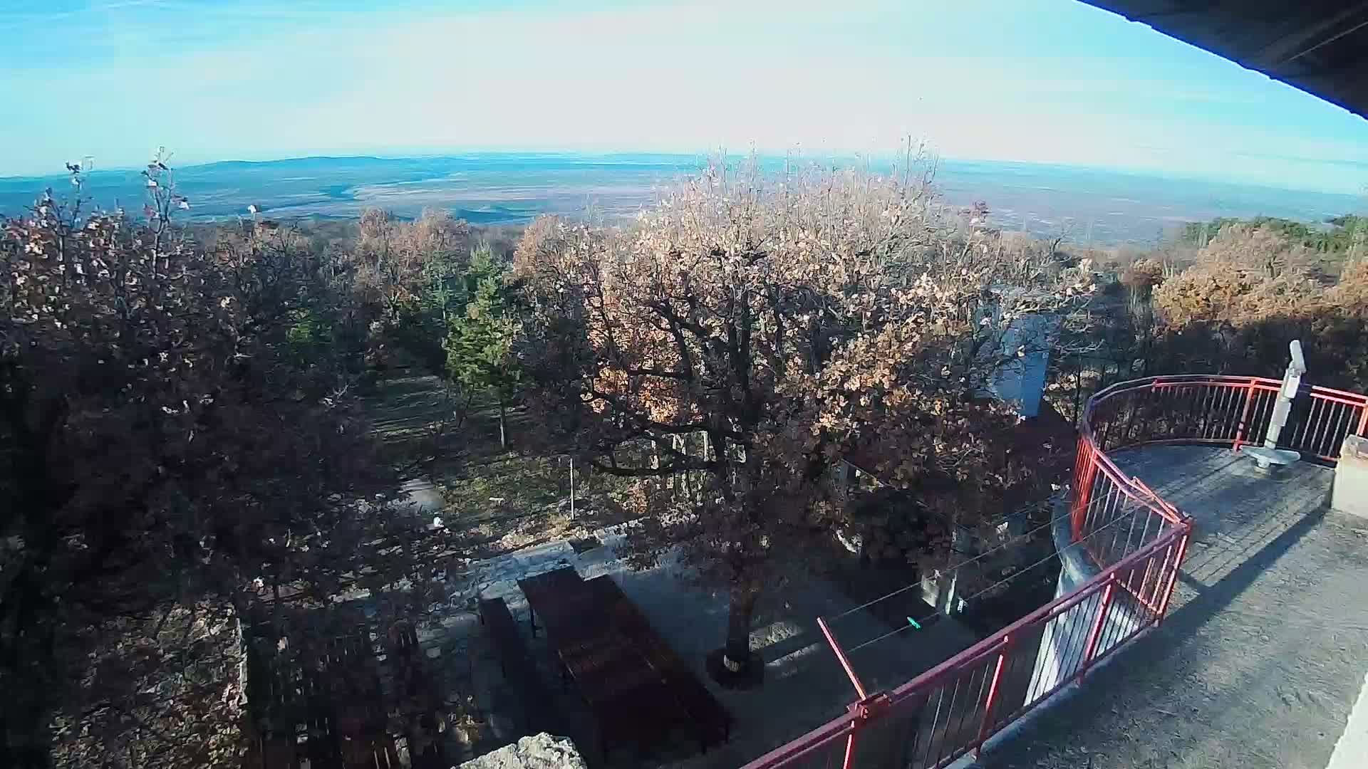 Promina Mountain (855m) Observation Deck Live Cam - Siverić, Grad Drnis, Šibenik-Knin, Croatia