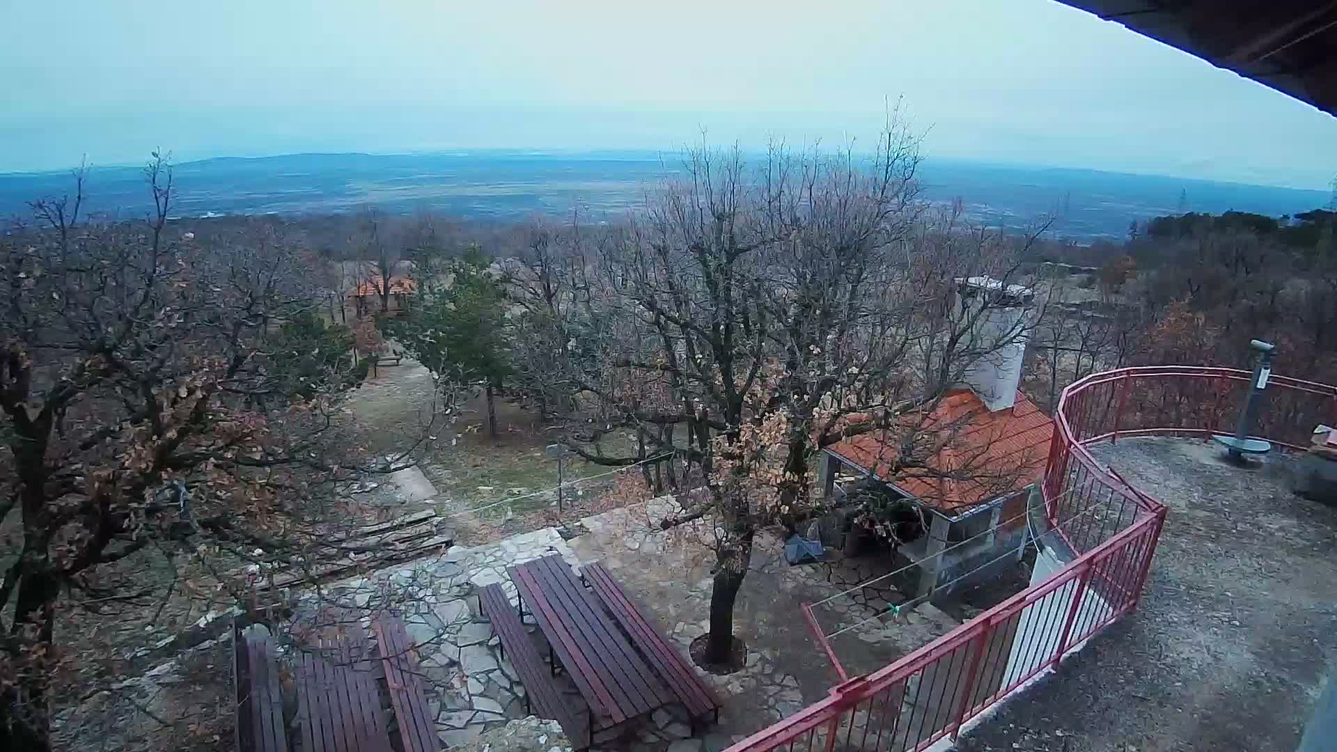 Promina Mountain (855m) Observation Deck Live Cam - Siverić, Grad Drnis, Šibenik-Knin, Croatia
