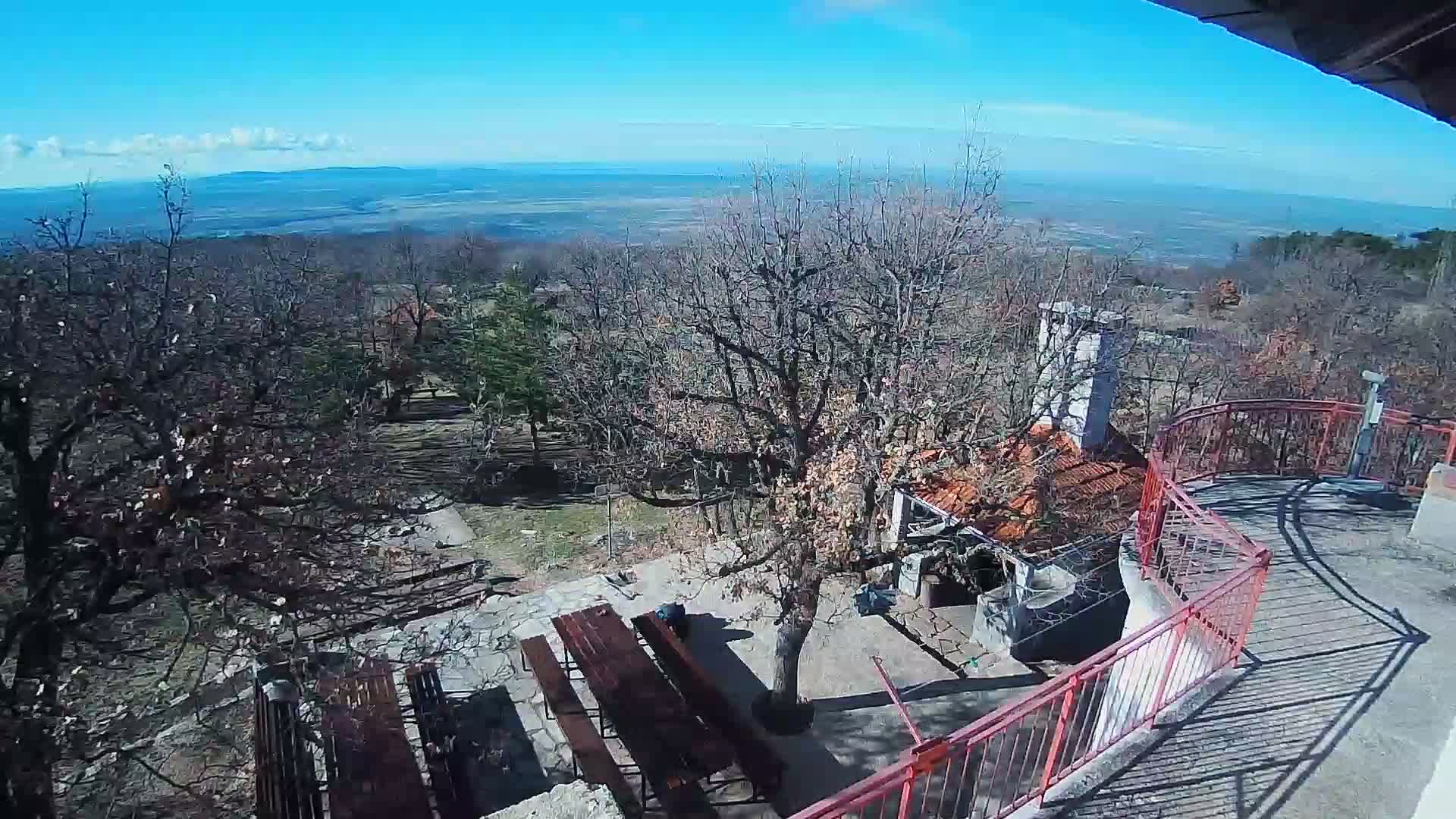 Promina Mountain (855m) Observation Deck Live Cam - Siverić, Grad Drnis, Šibenik-Knin, Croatia