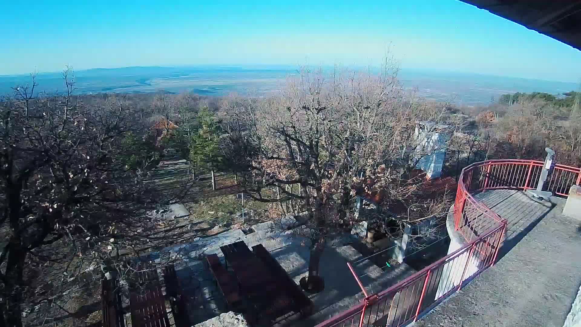 Promina Mountain (855m) Observation Deck Live Cam - Siverić, Grad Drnis, Šibenik-Knin, Croatia