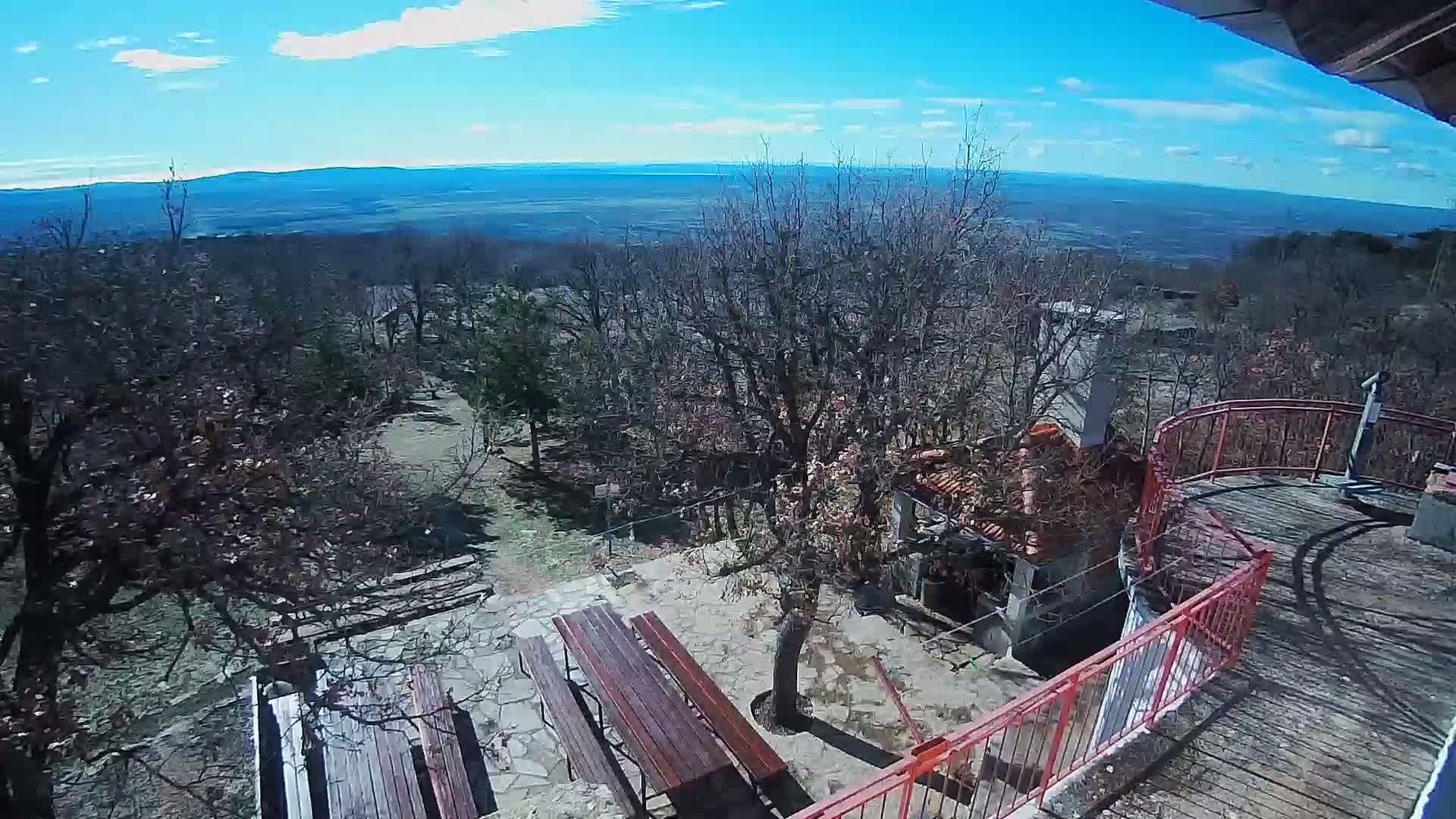 Promina Mountain (855m) Observation Deck Live Cam - Siverić, Grad Drnis, Šibenik-Knin, Croatia