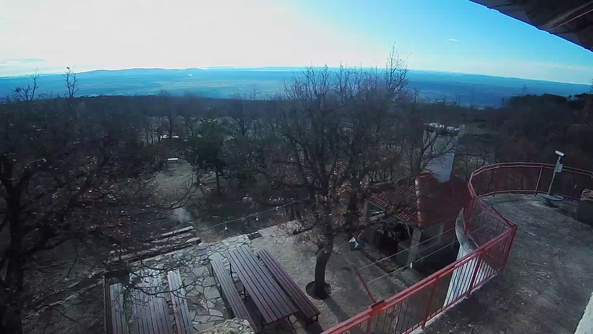 Promina Mountain (855m) Observation Deck Live Cam - Siverić, Grad Drnis, Šibenik-Knin, Croatia