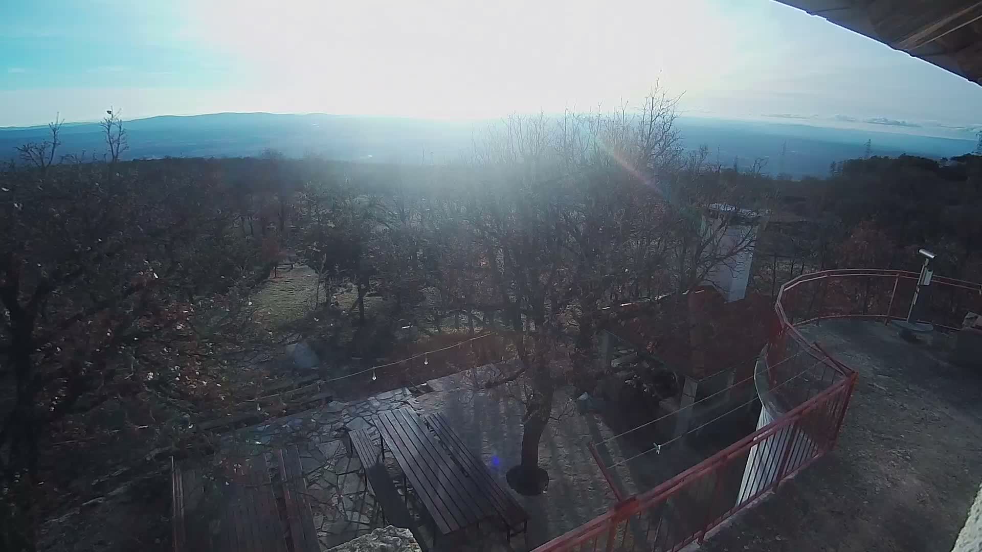 Promina Mountain (855m) Observation Deck Live Cam - Siverić, Grad Drnis, Šibenik-Knin, Croatia