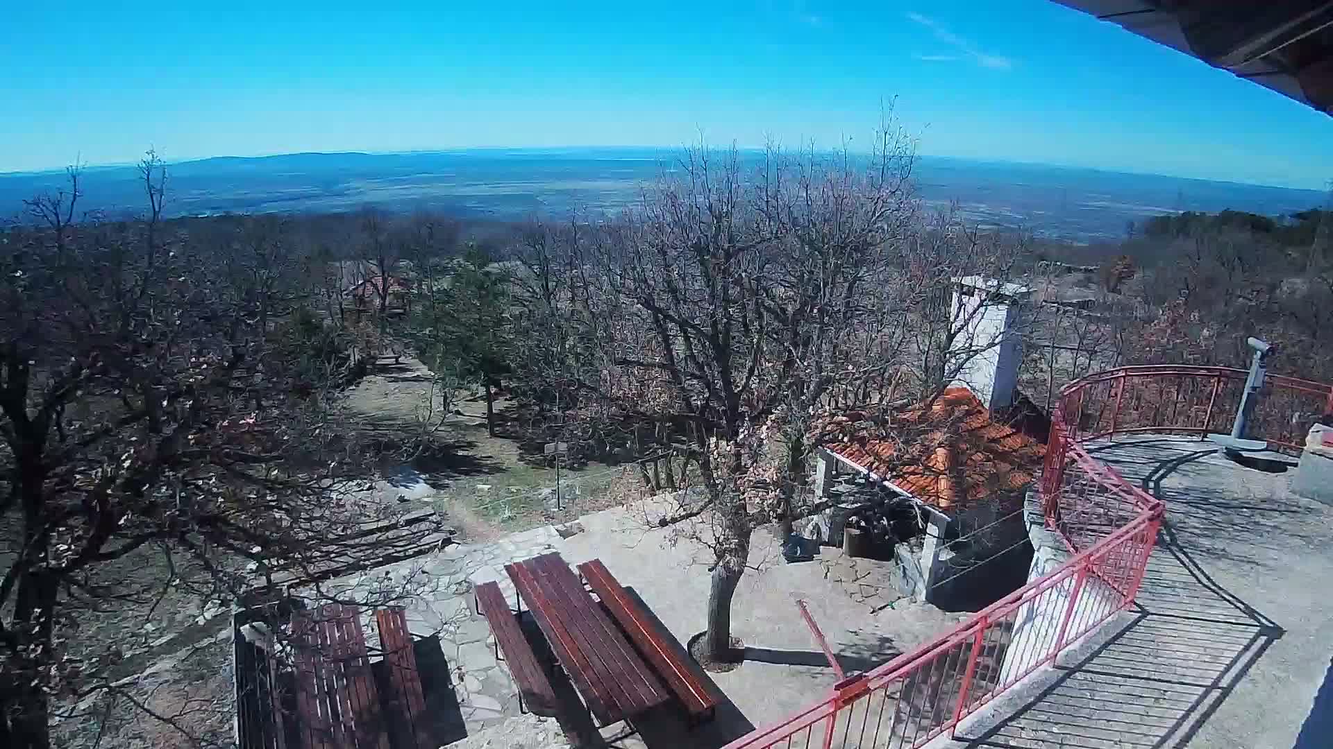 Promina Mountain (855m) Observation Deck Live Cam - Siverić, Grad Drnis, Šibenik-Knin, Croatia