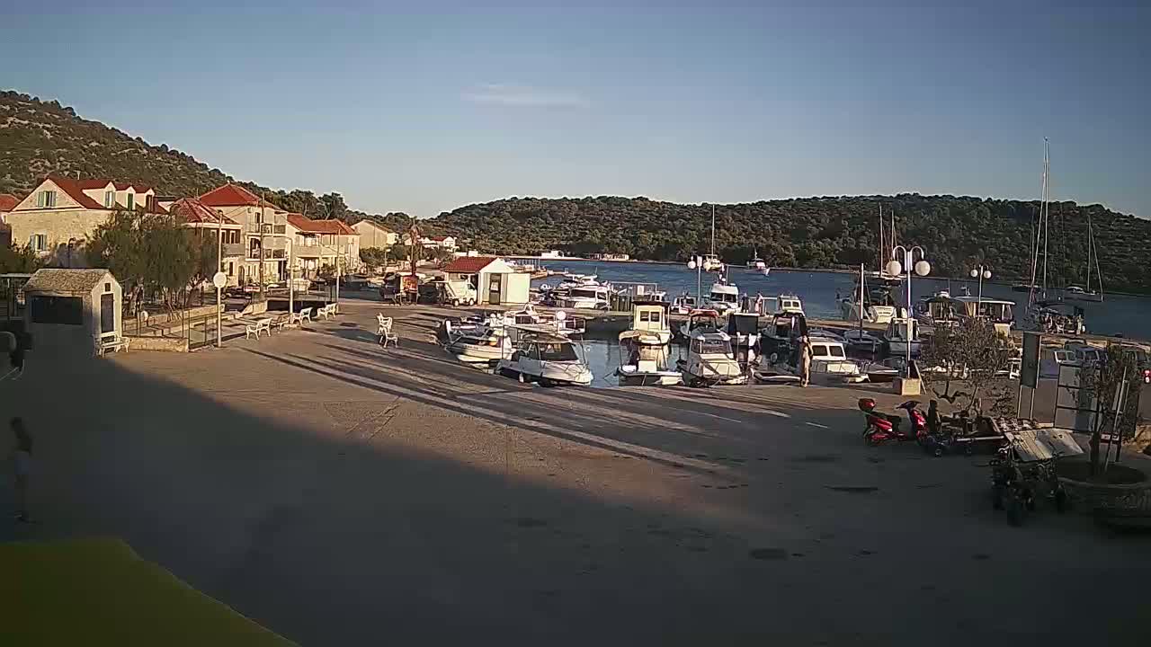 Otok Kaprije Island Village & Marine Live Cam - Karprije, Otok Kaprije, Šibenik-Knin, Croatia