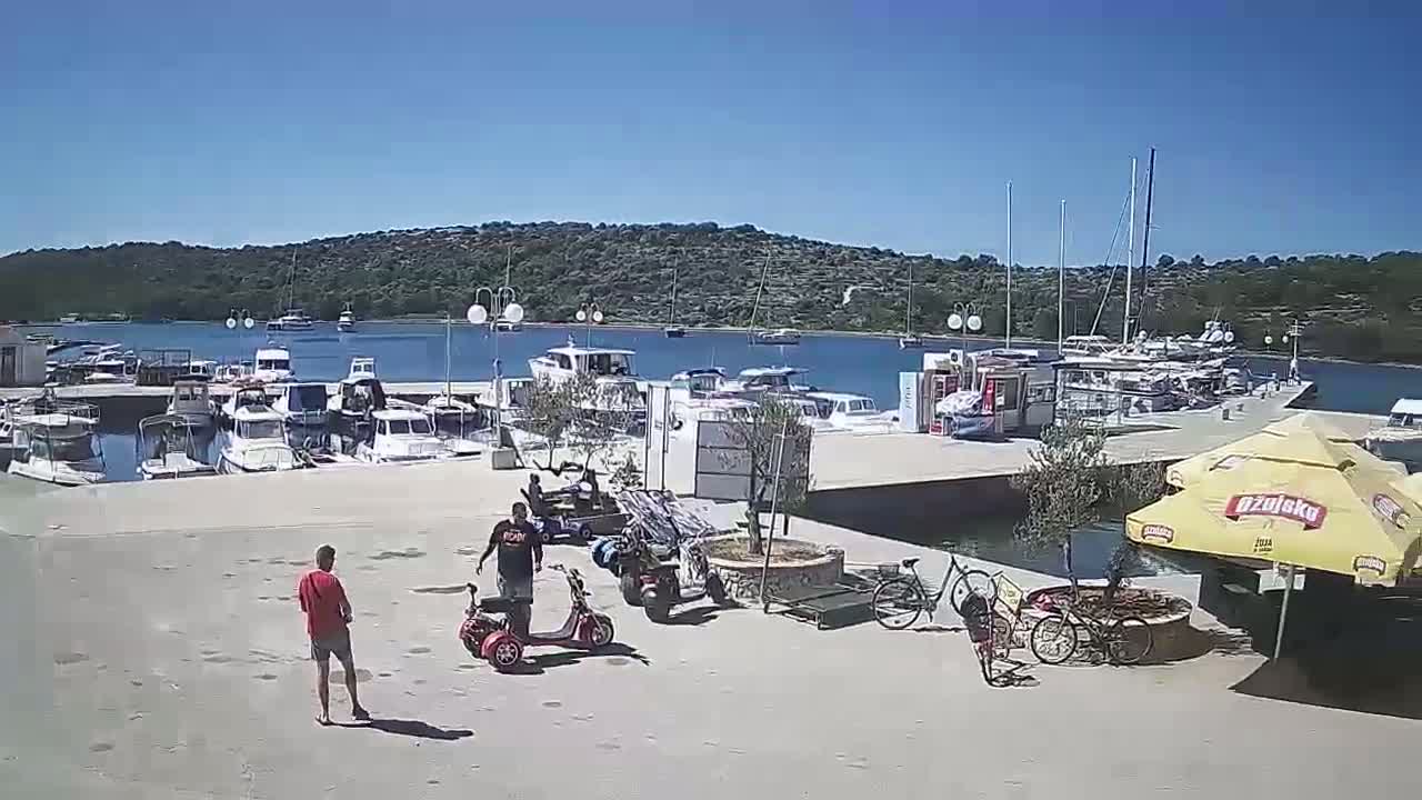 Otok Kaprije Island Village & Marine Live Cam - Karprije, Otok Kaprije, Šibenik-Knin, Croatia