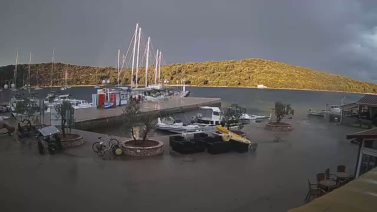 Otok Kaprije Island Village & Marine Live Cam - Karprije, Otok Kaprije, Šibenik-Knin, Croatia