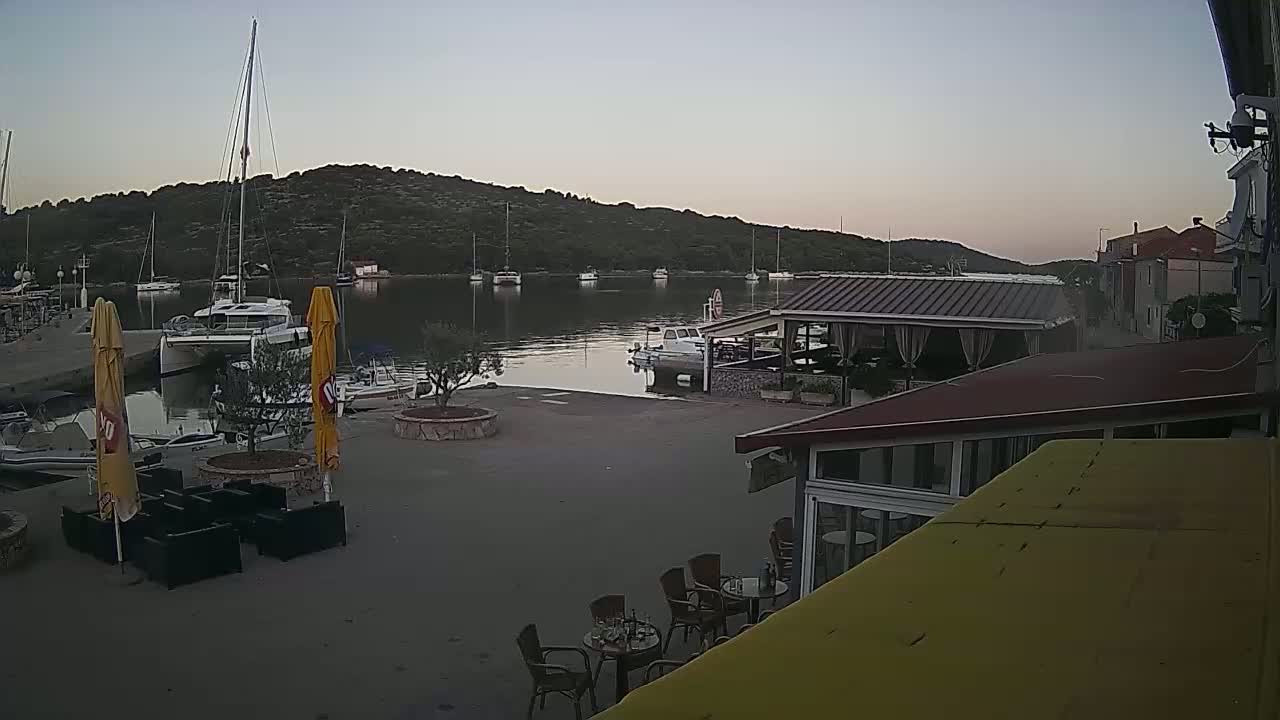 Otok Kaprije Island Village & Marine Live Cam - Karprije, Otok Kaprije, Šibenik-Knin, Croatia