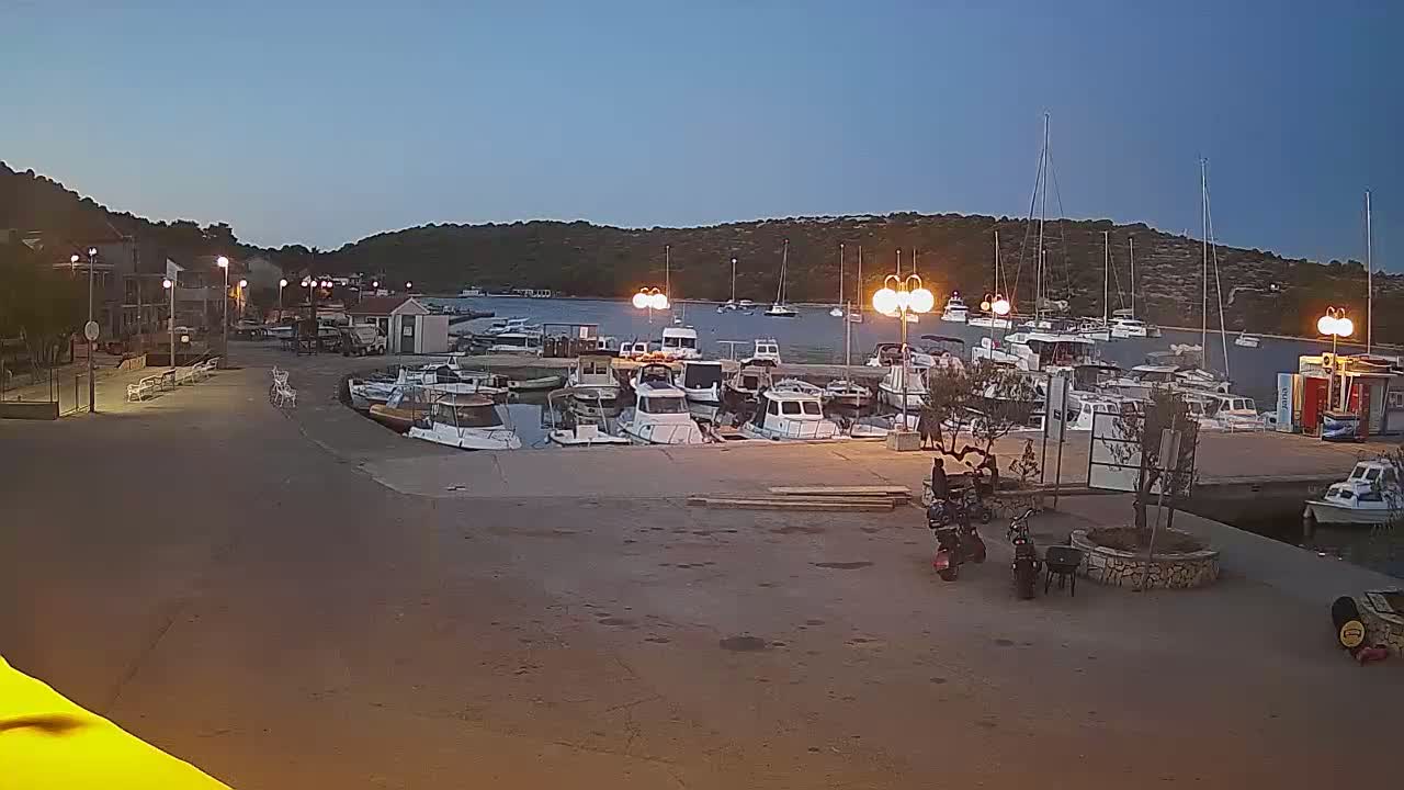 Otok Kaprije Island Village & Marine Live Cam - Karprije, Otok Kaprije, Šibenik-Knin, Croatia