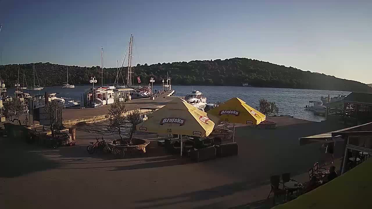 Otok Kaprije Island Village & Marine Live Cam - Karprije, Otok Kaprije, Šibenik-Knin, Croatia