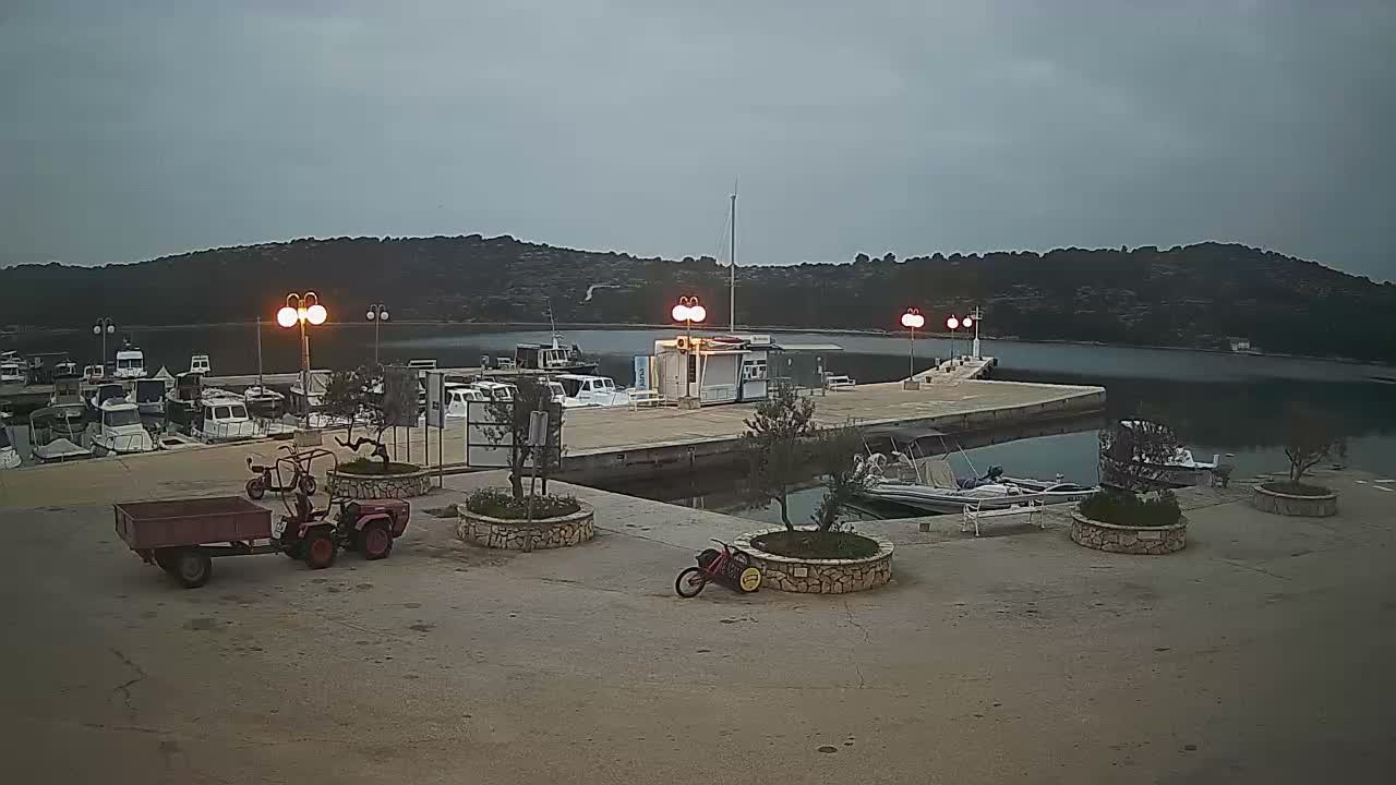 Otok Kaprije Island Village & Marine Live Cam - Karprije, Otok Kaprije, Šibenik-Knin, Croatia