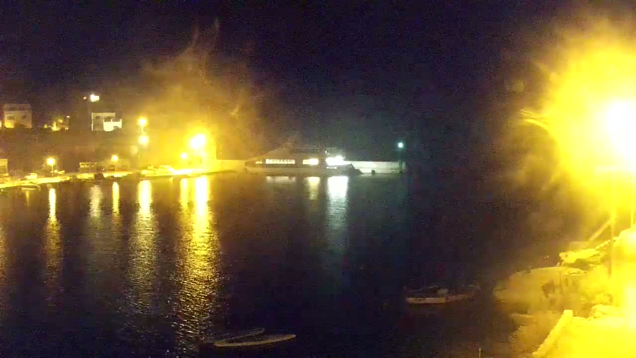 Otok Žirje Island Uvala Buna Cove Village & Port Live Cam - Zirje, Otok Zirje, Šibenik-Knin, Croatia