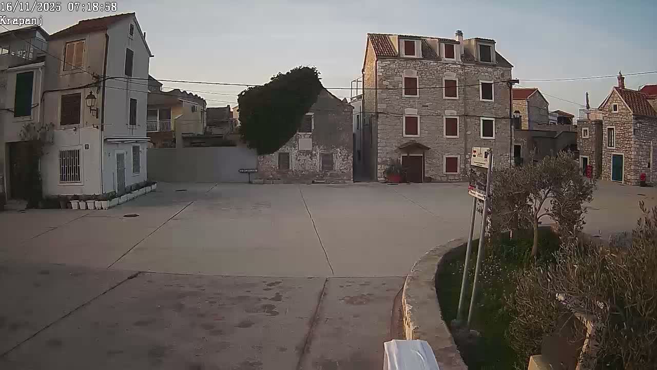 Krapanj Village & Brodarica Coast Live Cam - Sibenik, Sibenik-Knin, Croatia