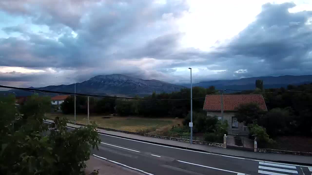  Dinara Mountain from Kijevo  Panaromic Live Cam -   Kijevo, Sbenik-Knin, Croatia