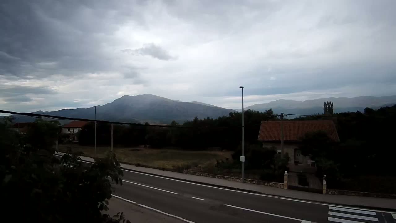 Dinara Mountain from Kijevo  Panaromic Live Cam -   Kijevo, Sbenik-Knin, Croatia