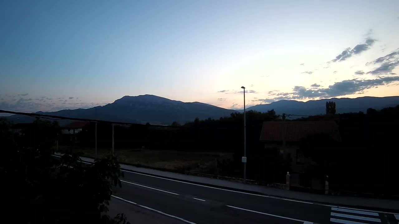 Dinara Mountain from Kijevo  Panaromic Live Cam -   Kijevo, Sbenik-Knin, Croatia