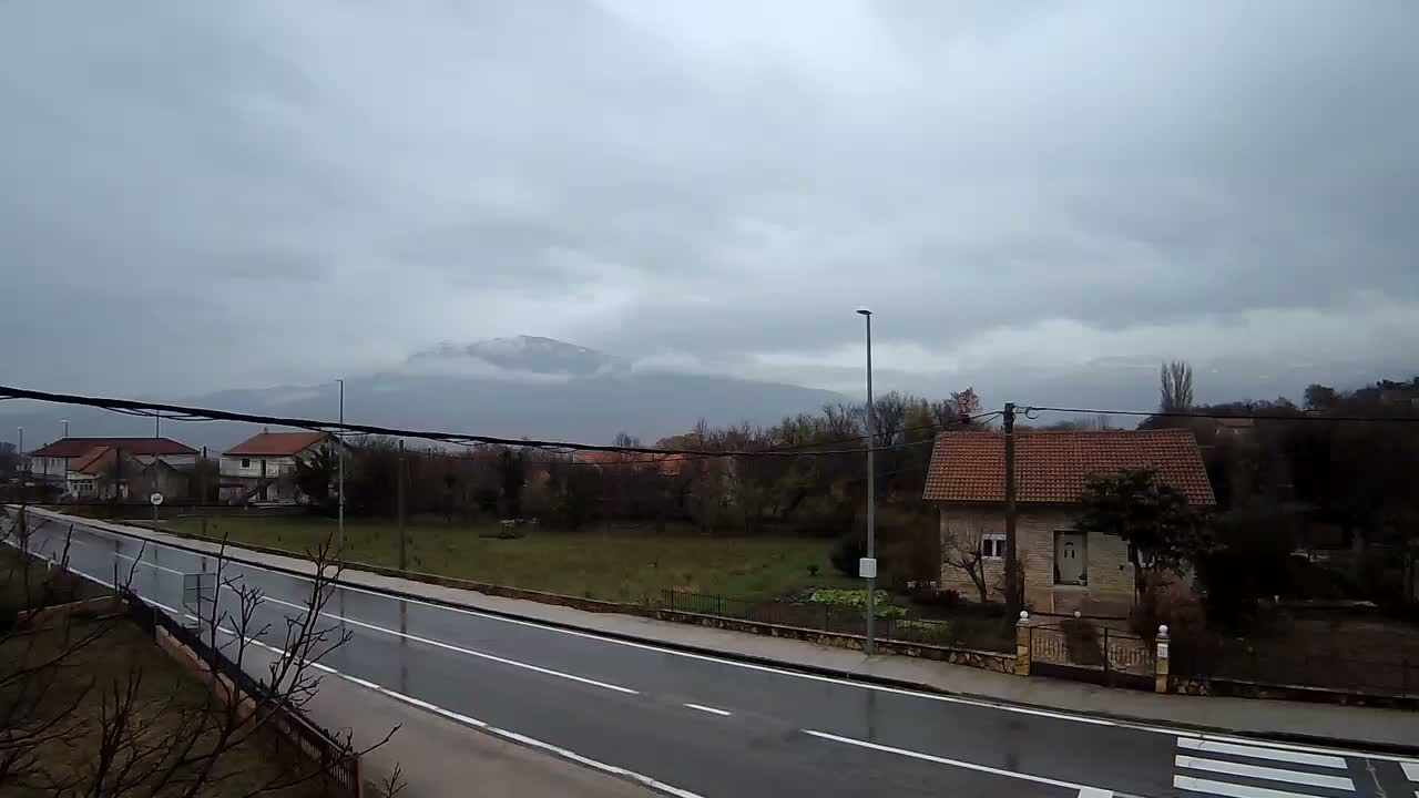 Dinara Mountain from Kijevo  Panaromic Live Cam -   Kijevo, Sbenik-Knin, Croatia