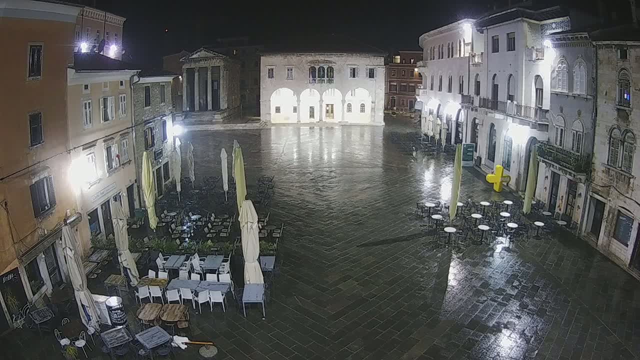 Pula, Trg Forum Square Live Cam - Arena, Pula, Istria, Croatia