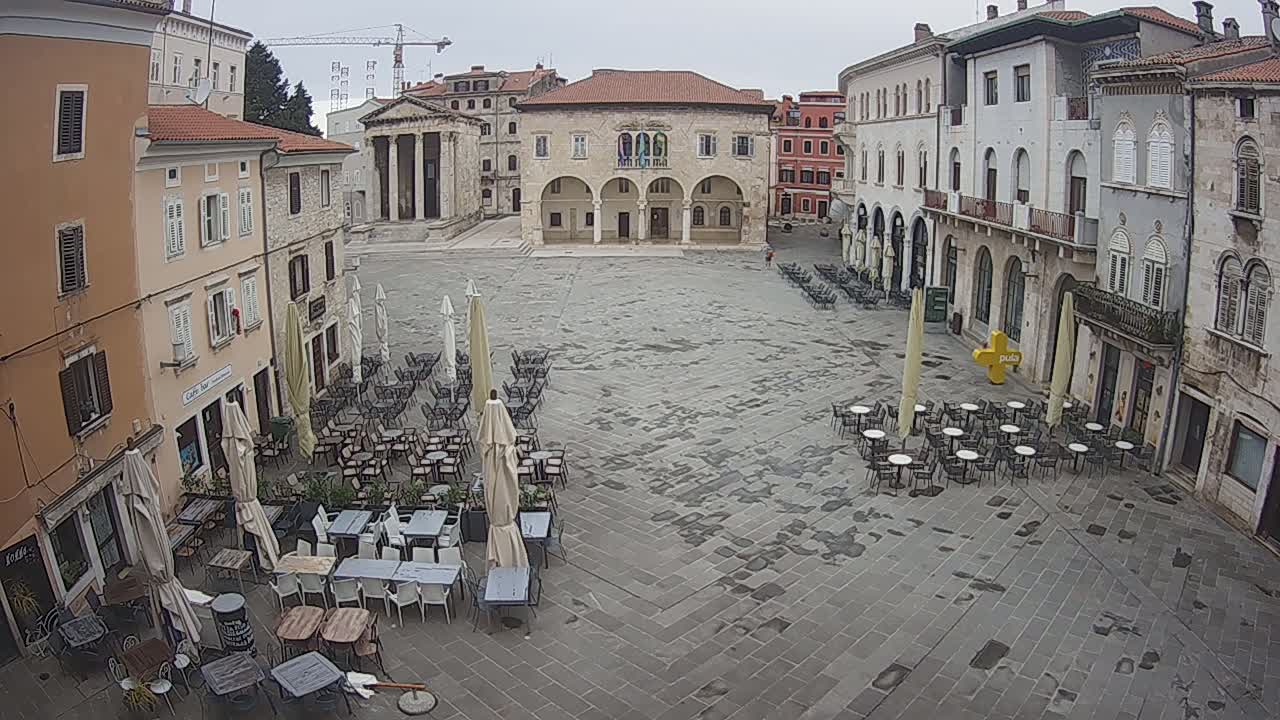 Pula, Trg Forum Square Live Cam - Arena, Pula, Istria, Croatia