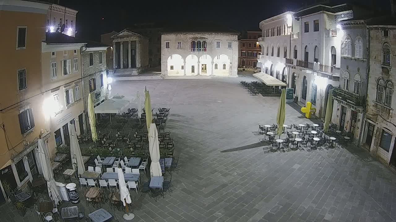 Pula, Trg Forum Square Live Cam - Arena, Pula, Istria, Croatia