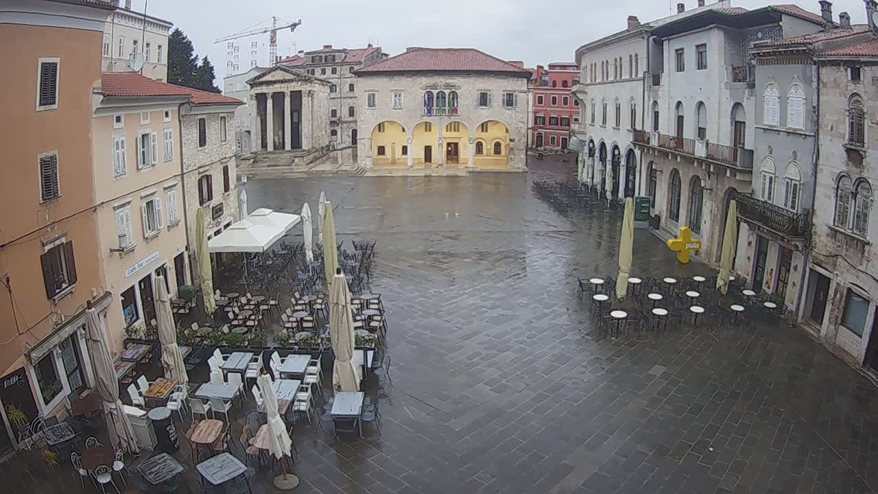 Pula, Trg Forum Square Live Cam - Arena, Pula, Istria, Croatia