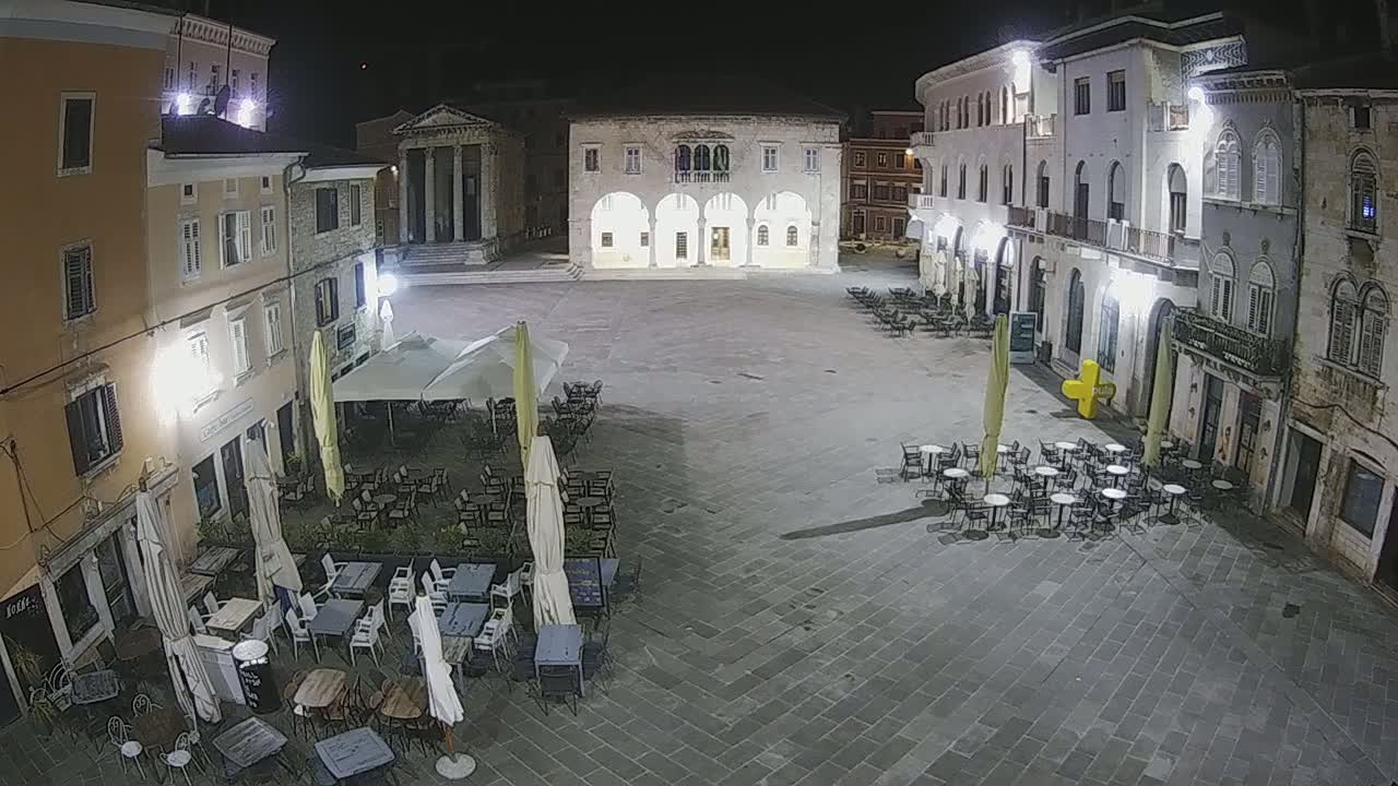 Pula, Trg Forum Square Live Cam - Arena, Pula, Istria, Croatia