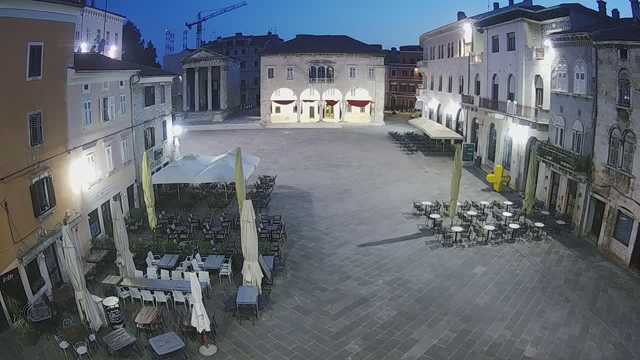 Pula, Trg Forum Square Live Cam - Arena, Pula, Istria, Croatia