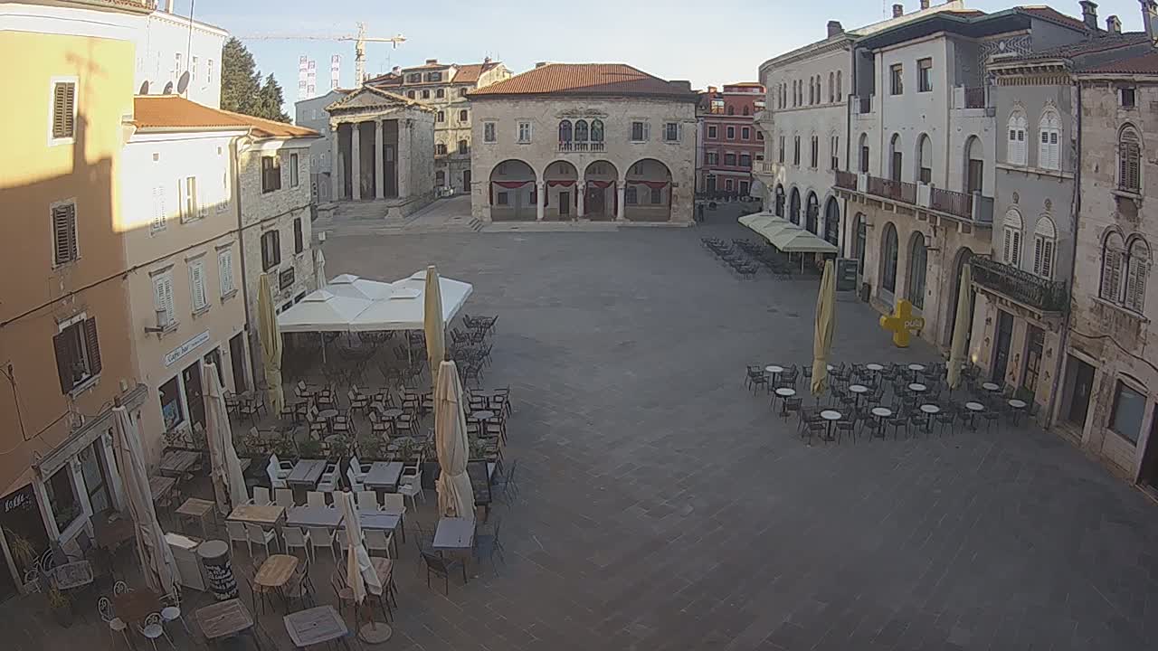 Pula, Trg Forum Square Live Cam - Arena, Pula, Istria, Croatia