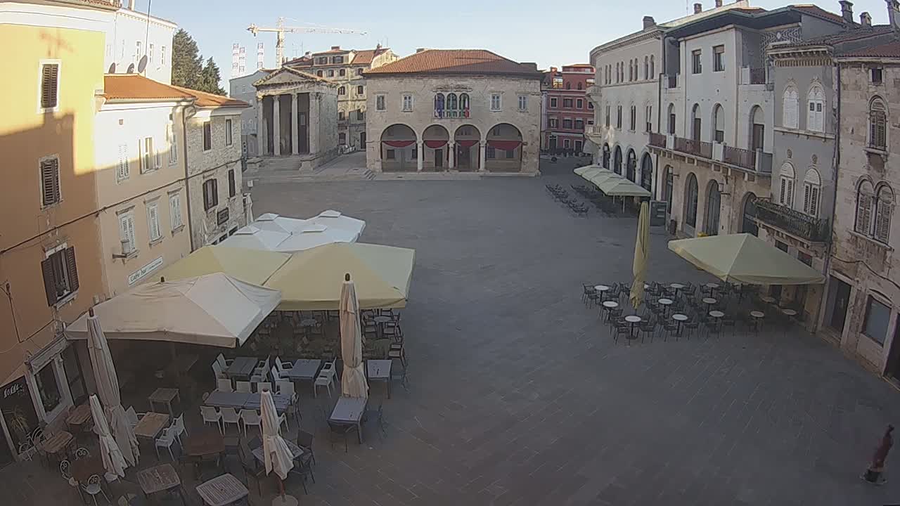 Pula, Trg Forum Square Live Cam - Arena, Pula, Istria, Croatia