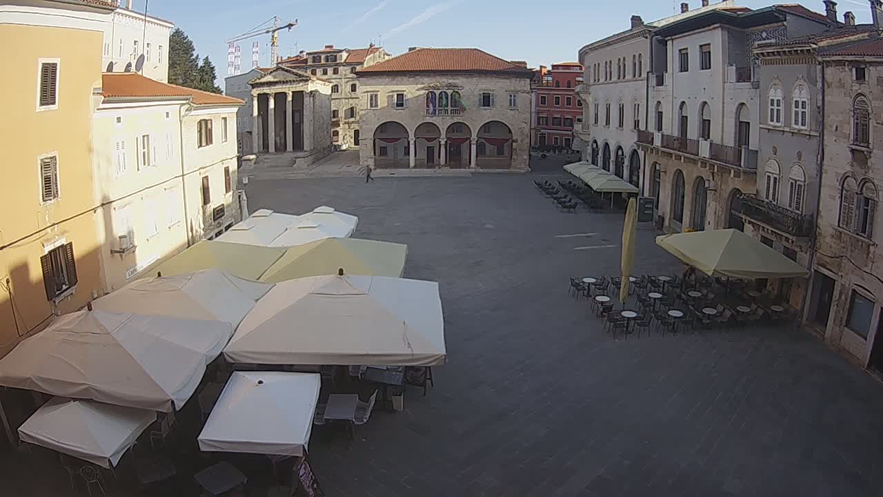 Pula, Trg Forum Square Live Cam - Arena, Pula, Istria, Croatia
