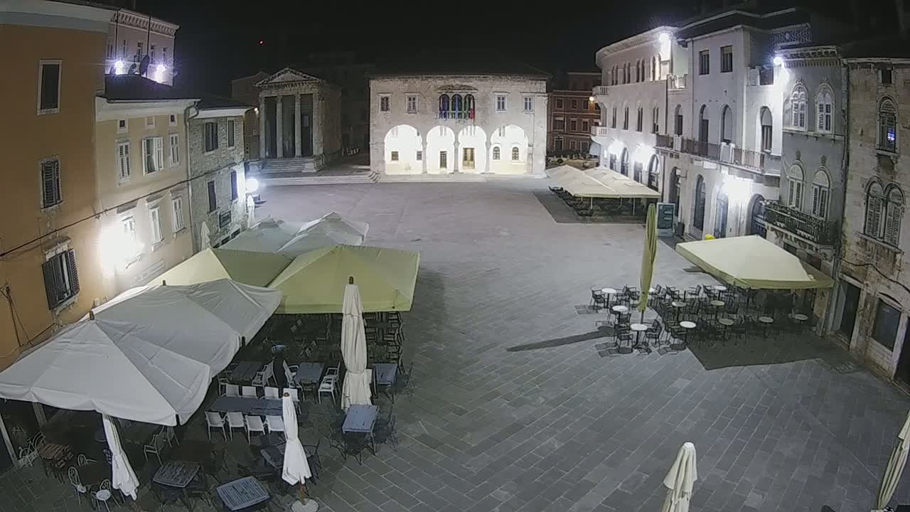 Pula, Trg Forum Square Live Cam - Arena, Pula, Istria, Croatia