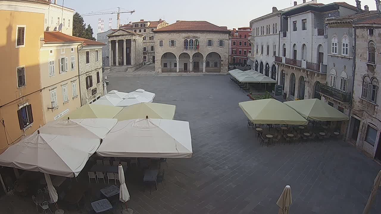 Pula, Trg Forum Square Live Cam - Arena, Pula, Istria, Croatia