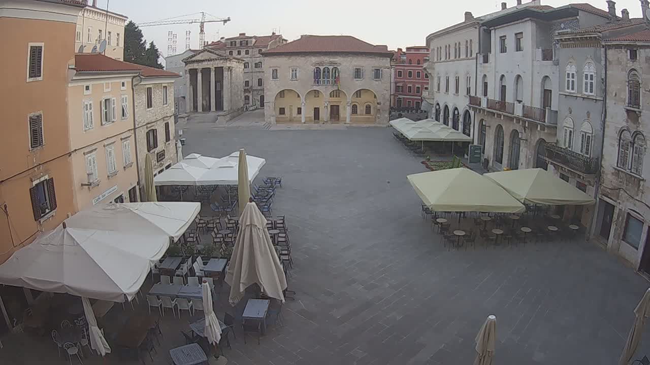 Pula, Trg Forum Square Live Cam - Arena, Pula, Istria, Croatia