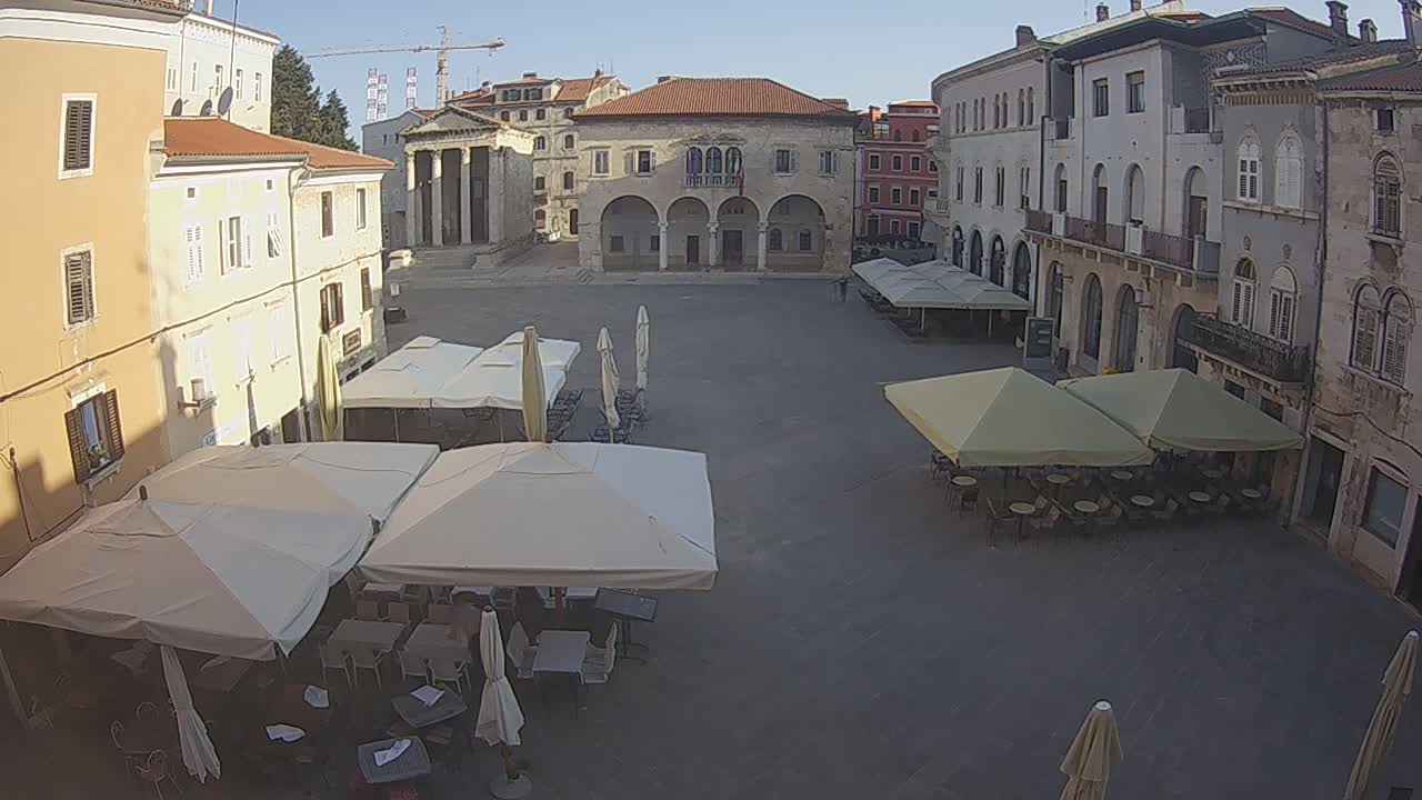 Pula, Trg Forum Square Live Cam - Arena, Pula, Istria, Croatia