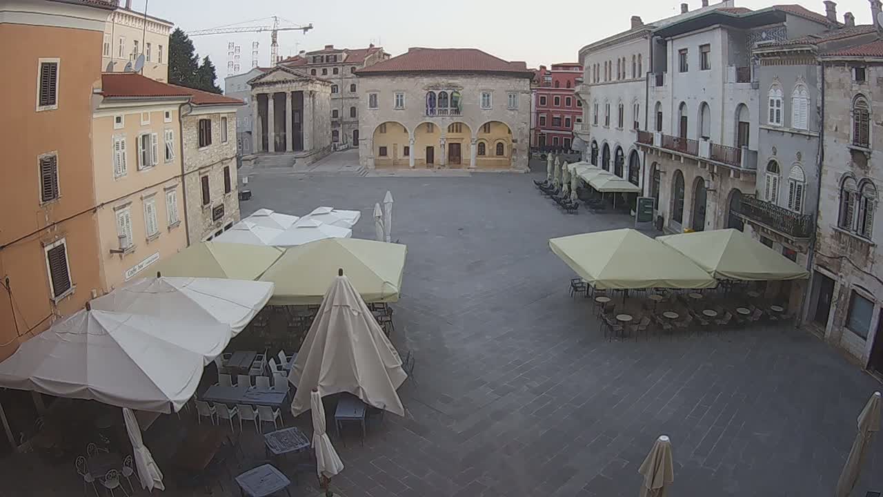 Pula, Trg Forum Square Live Cam - Arena, Pula, Istria, Croatia