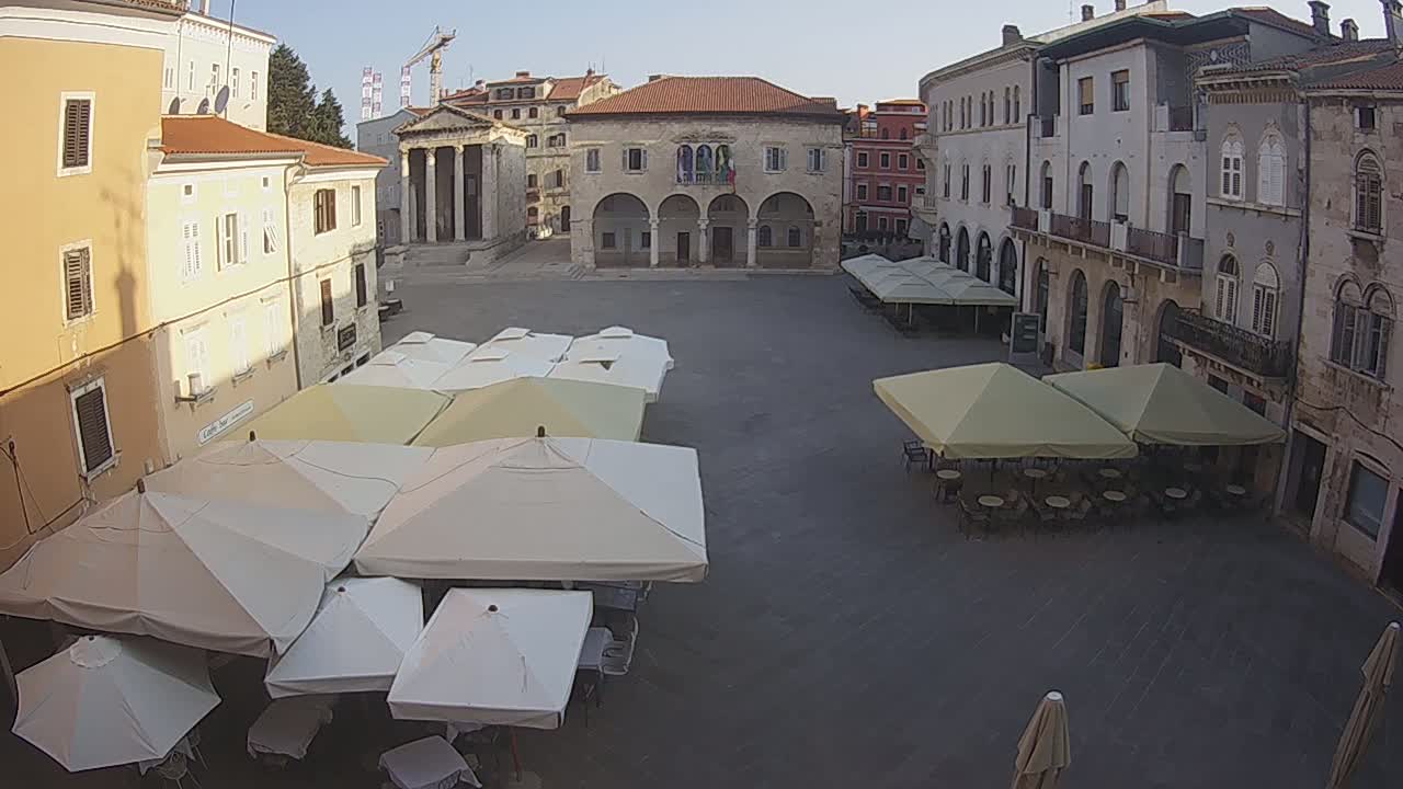 Pula, Trg Forum Square Live Cam - Arena, Pula, Istria, Croatia