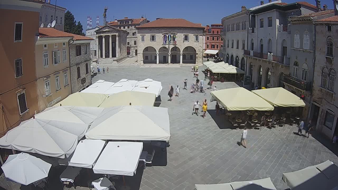 Pula, Trg Forum Square Live Cam - Arena, Pula, Istria, Croatia