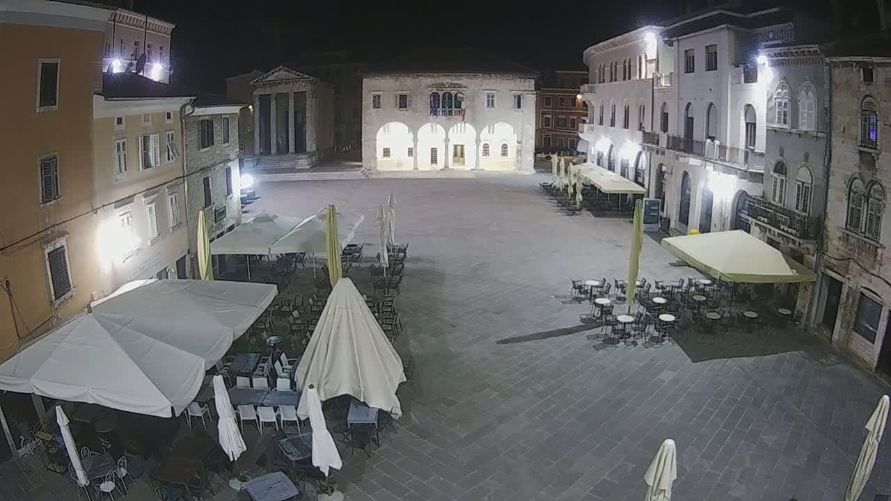 Pula, Trg Forum Square Live Cam - Arena, Pula, Istria, Croatia