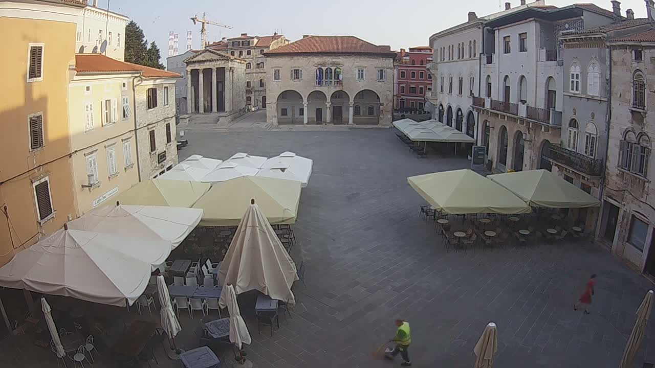 Pula, Trg Forum Square Live Cam - Arena, Pula, Istria, Croatia