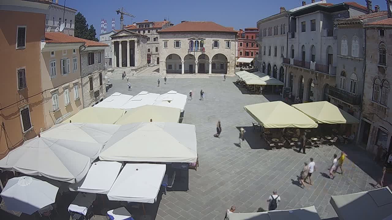 Pula, Trg Forum Square Live Cam - Arena, Pula, Istria, Croatia