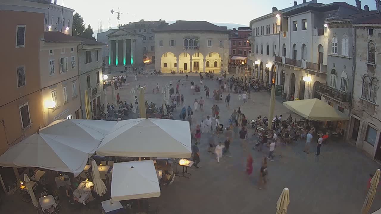 Pula, Trg Forum Square Live Cam - Arena, Pula, Istria, Croatia
