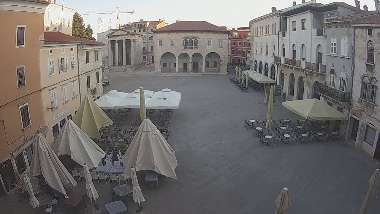 Pula, Trg Forum Square Live Cam - Arena, Pula, Istria, Croatia