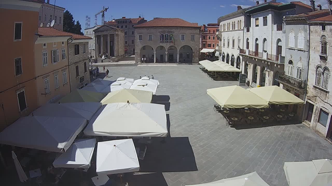 Pula, Trg Forum Square Live Cam - Arena, Pula, Istria, Croatia