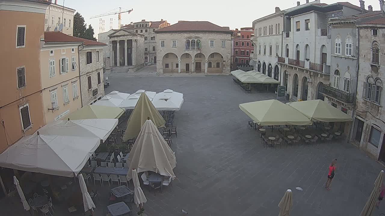 Pula, Trg Forum Square Live Cam - Arena, Pula, Istria, Croatia
