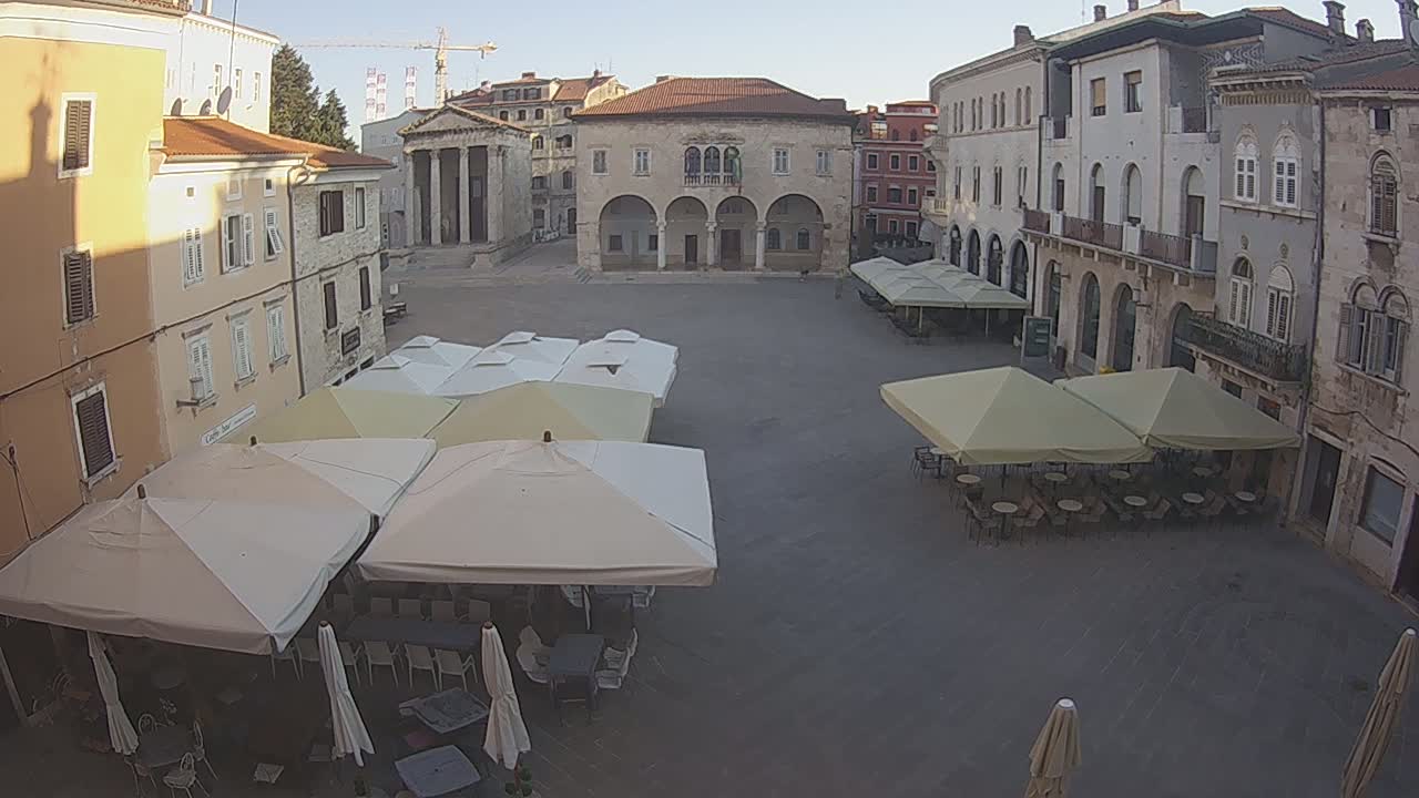 Pula, Trg Forum Square Live Cam - Arena, Pula, Istria, Croatia
