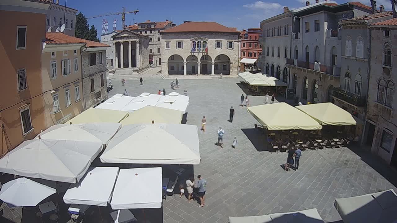 Pula, Trg Forum Square Live Cam - Arena, Pula, Istria, Croatia