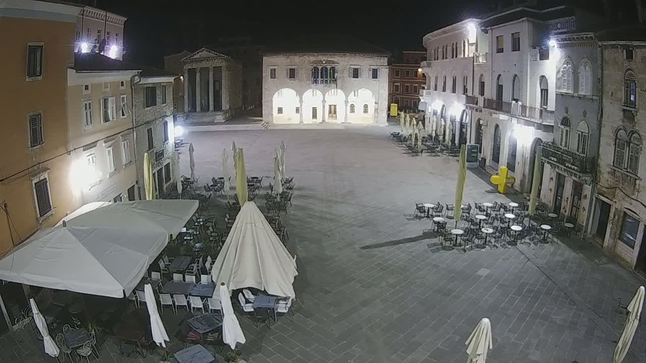 Pula, Trg Forum Square Live Cam - Arena, Pula, Istria, Croatia