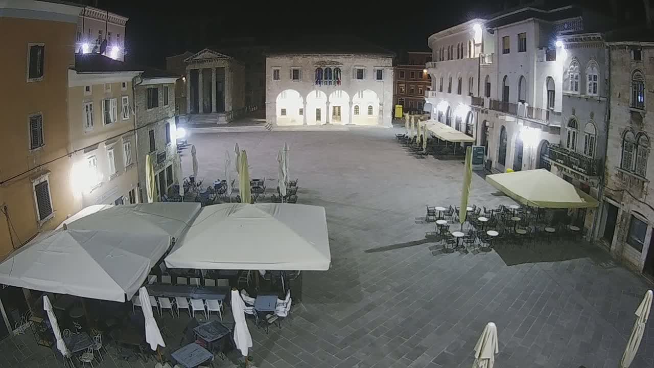 Pula, Trg Forum Square Live Cam - Arena, Pula, Istria, Croatia