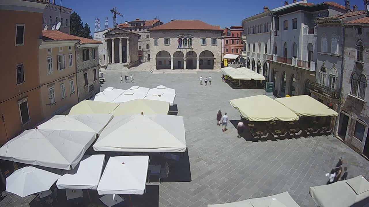 Pula, Trg Forum Square Live Cam - Arena, Pula, Istria, Croatia